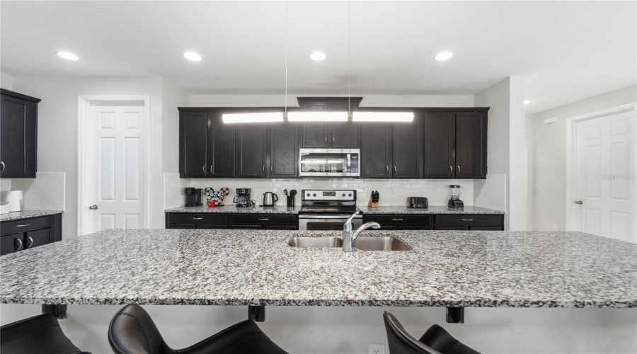 Kissimmee, Florida 34747, 9 Bedroom Bedrooms, ,6 Bathroombathrooms,Residential,For Sale,Sawyer Palm,0,Mfro6385788
