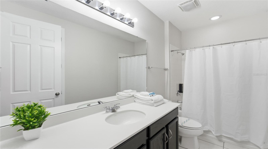 Kissimmee, Florida 34747, 9 Bedroom Bedrooms, ,6 Bathroombathrooms,Residential,For Sale,Sawyer Palm,0,Mfro6385788