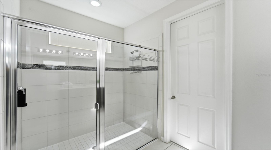 Kissimmee, Florida 34747, 9 Bedroom Bedrooms, ,6 Bathroombathrooms,Residential,For Sale,Sawyer Palm,0,Mfro6385788