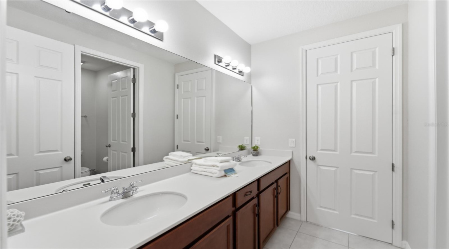 Kissimmee, Florida 34747, 7 Bedroom Bedrooms, ,6 Bathroombathrooms,Residential,For Sale,Egret Mills,0,Mfro6385765