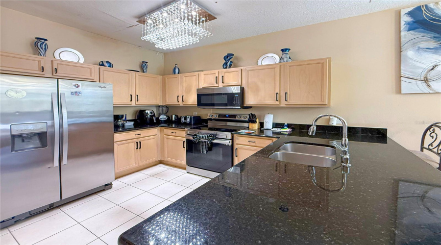 Davenport, Florida 33897, 6 Bedroom Bedrooms, ,4 Bathroombathrooms,Residential,For Sale,Tupelo,0,Mfrs5157226