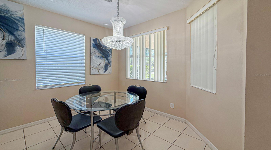 Davenport, Florida 33897, 6 Bedroom Bedrooms, ,4 Bathroombathrooms,Residential,For Sale,Tupelo,0,Mfrs5157226