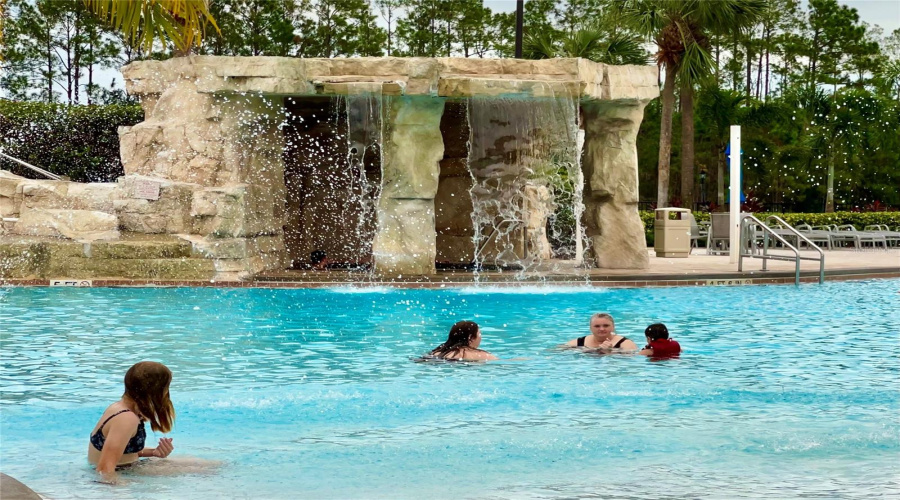 Kissimmee, Florida 34747, 5 Bedroom Bedrooms, ,4 Bathroombathrooms,Residential,For Sale,Cat Palm,0,Mfrs5157355