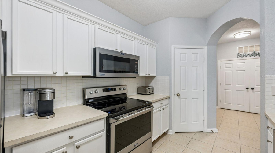 Kissimmee, Florida 34747, 3 Bedroom Bedrooms, ,2 Bathroombathrooms,Residential,For Sale,Comrow,0,Mfrs5157519