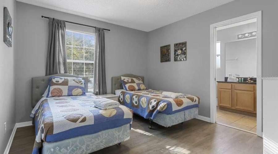 Kissimmee, Florida 34747, 7 Bedroom Bedrooms, ,5 Bathroombathrooms,Residential,For Sale,La Isla,0,Mfrs5157624