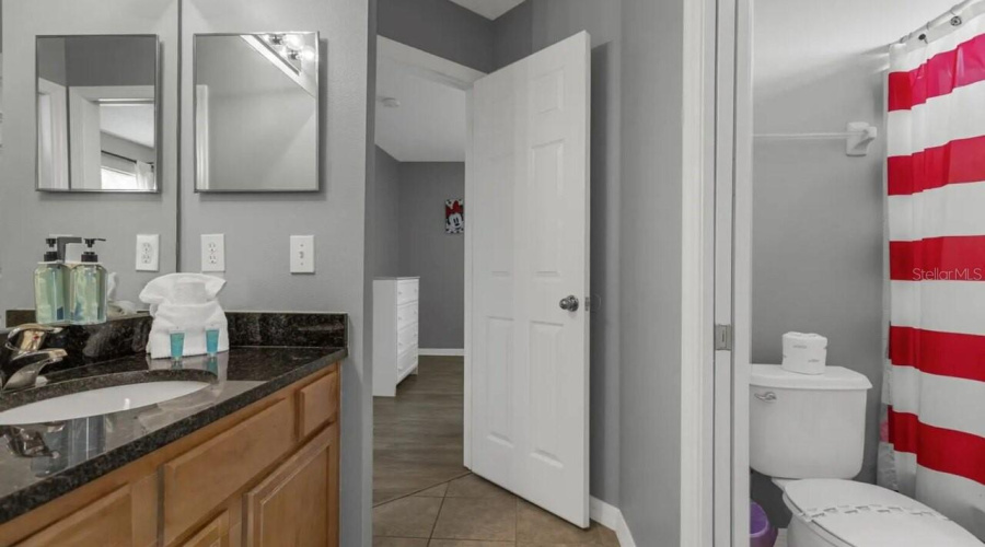 Kissimmee, Florida 34747, 7 Bedroom Bedrooms, ,5 Bathroombathrooms,Residential,For Sale,La Isla,0,Mfrs5157624