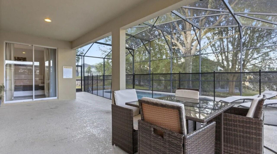 Kissimmee, Florida 34747, 7 Bedroom Bedrooms, ,5 Bathroombathrooms,Residential,For Sale,La Isla,0,Mfrs5157624