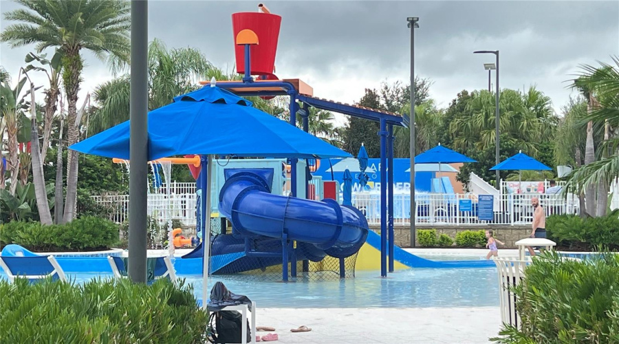 Kissimmee, Florida 34747, 6 Bedroom Bedrooms, ,4 Bathroombathrooms,Residential,For Sale,Flamingo Key,0,Mfrs5156486