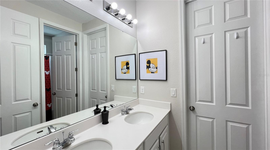 Kissimmee, Florida 34747, 6 Bedroom Bedrooms, ,4 Bathroombathrooms,Residential,For Sale,Flamingo Key,0,Mfrs5156486