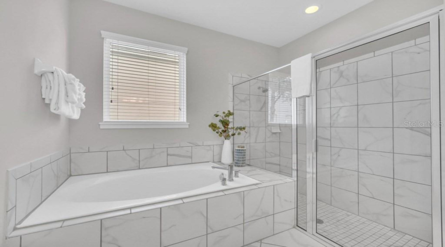 Kissimmee, Florida 34747, 8 Bedroom Bedrooms, ,6 Bathroombathrooms,Residential,For Sale,Fairfax,0,Mfro6441441