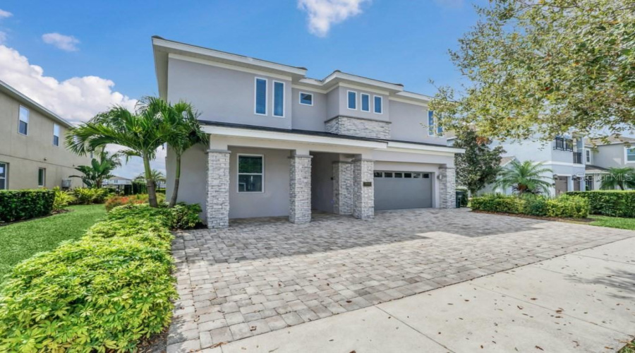Kissimmee, Florida 34747, 8 Bedroom Bedrooms, ,6 Bathroombathrooms,Residential,For Sale,Fairfax,0,Mfro6441441