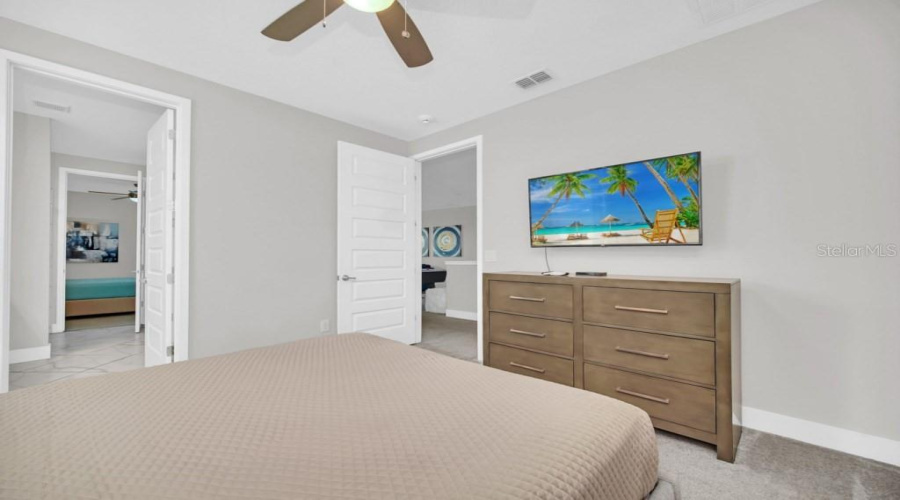 Kissimmee, Florida 34747, 8 Bedroom Bedrooms, ,6 Bathroombathrooms,Residential,For Sale,Fairfax,0,Mfro6441441
