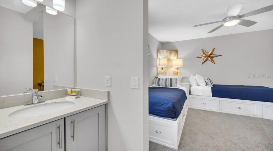 Kissimmee, Florida 34747, 8 Bedroom Bedrooms, ,6 Bathroombathrooms,Residential,For Sale,Fairfax,0,Mfro6441441
