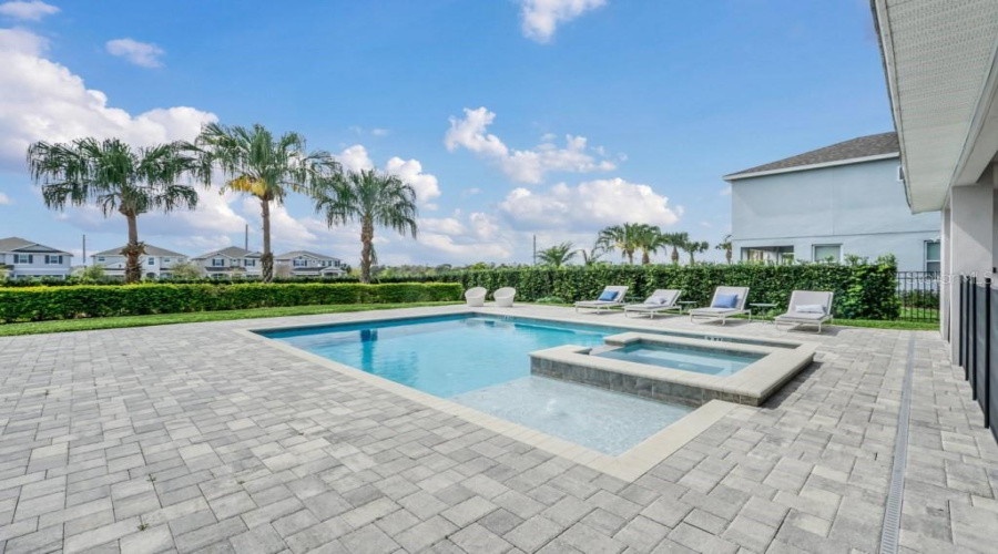 Kissimmee, Florida 34747, 8 Bedroom Bedrooms, ,6 Bathroombathrooms,Residential,For Sale,Fairfax,0,Mfro6441441