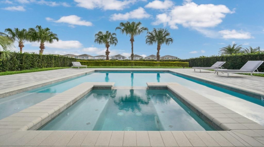 Kissimmee, Florida 34747, 8 Bedroom Bedrooms, ,6 Bathroombathrooms,Residential,For Sale,Fairfax,0,Mfro6441441