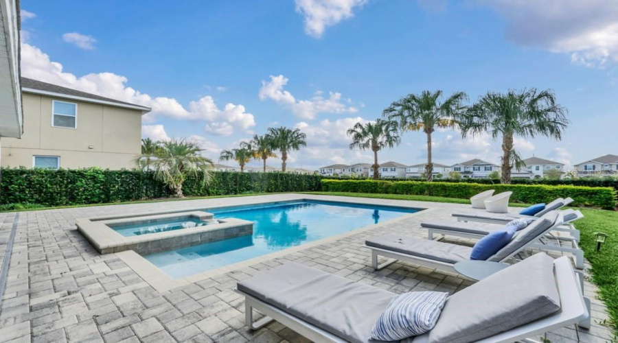Kissimmee, Florida 34747, 8 Bedroom Bedrooms, ,6 Bathroombathrooms,Residential,For Sale,Fairfax,0,Mfro6441441