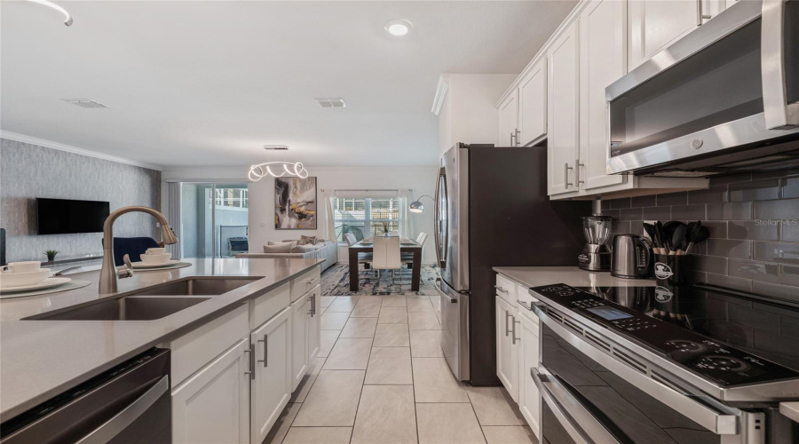 Davenport, Florida 33896, 5 Bedroom Bedrooms, ,4 Bathroombathrooms,Residential,For Sale,Splash Shot,0,Mfrs5143803