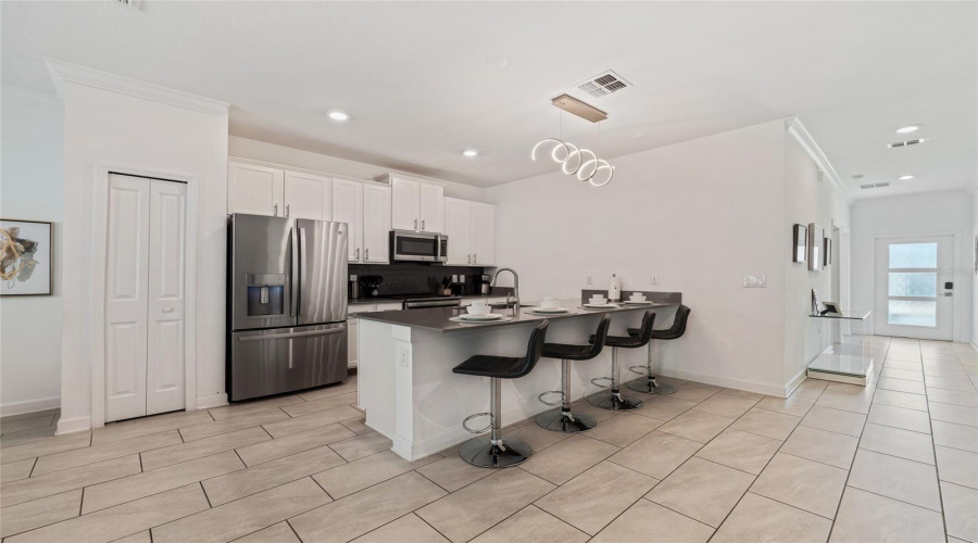 Davenport, Florida 33896, 5 Bedroom Bedrooms, ,4 Bathroombathrooms,Residential,For Sale,Splash Shot,0,Mfrs5143803