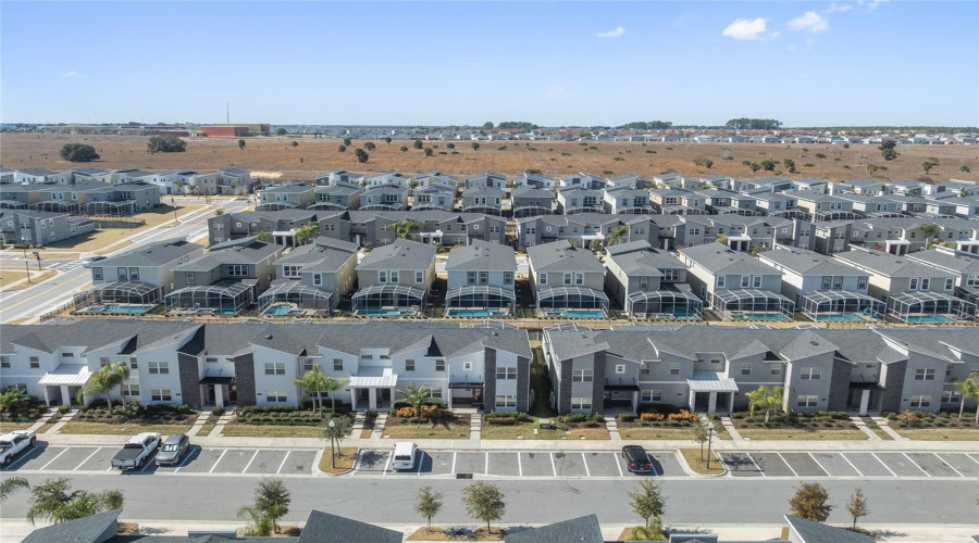 Davenport, Florida 33896, 5 Bedroom Bedrooms, ,4 Bathroombathrooms,Residential,For Sale,Splash Shot,0,Mfrs5143803