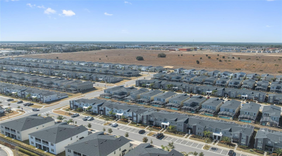 Davenport, Florida 33896, 5 Bedroom Bedrooms, ,4 Bathroombathrooms,Residential,For Sale,Splash Shot,0,Mfrs5143803