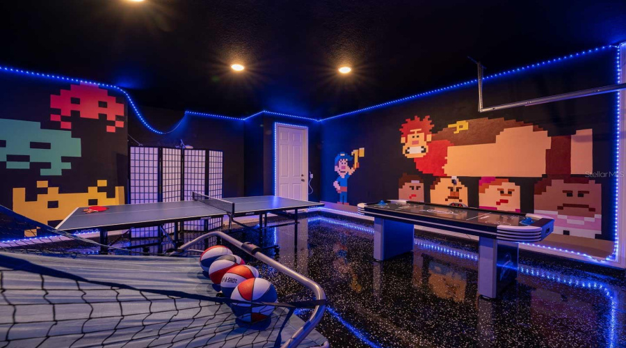 Kissimmee, Florida 34747, 9 Bedroom Bedrooms, ,6 Bathroombathrooms,Residential,For Sale,Caribbean View,0,Mfro6442452