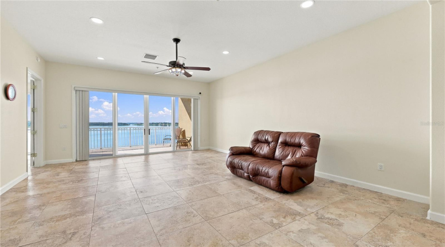Orlando, Florida 32836, 2 Bedroom Bedrooms, ,2 Bathroombathrooms,Residential,For Sale,The Esplanade,0,Mfro6441656