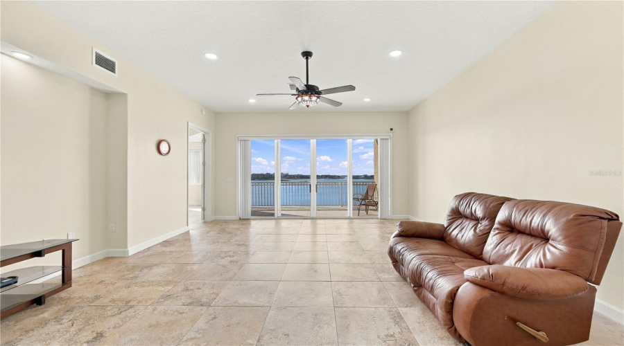Orlando, Florida 32836, 2 Bedroom Bedrooms, ,2 Bathroombathrooms,Residential,For Sale,The Esplanade,0,Mfro6441656