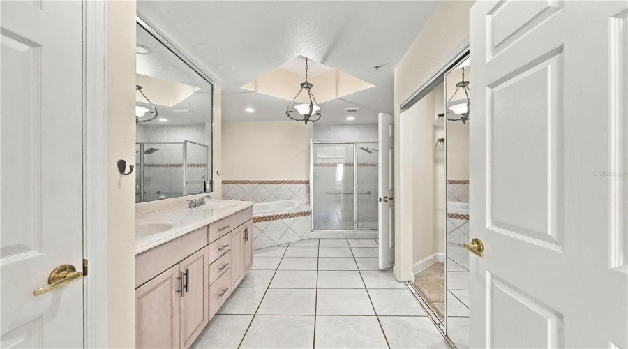 Orlando, Florida 32836, 2 Bedroom Bedrooms, ,2 Bathroombathrooms,Residential,For Sale,The Esplanade,0,Mfro6441656