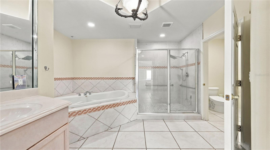 Orlando, Florida 32836, 2 Bedroom Bedrooms, ,2 Bathroombathrooms,Residential,For Sale,The Esplanade,0,Mfro6441656