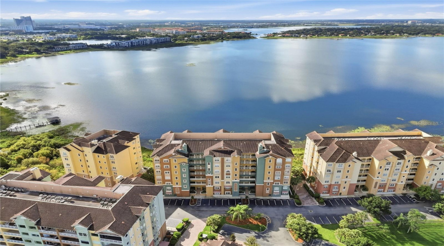 Orlando, Florida 32836, 2 Bedroom Bedrooms, ,2 Bathroombathrooms,Residential,For Sale,The Esplanade,0,Mfro6441656