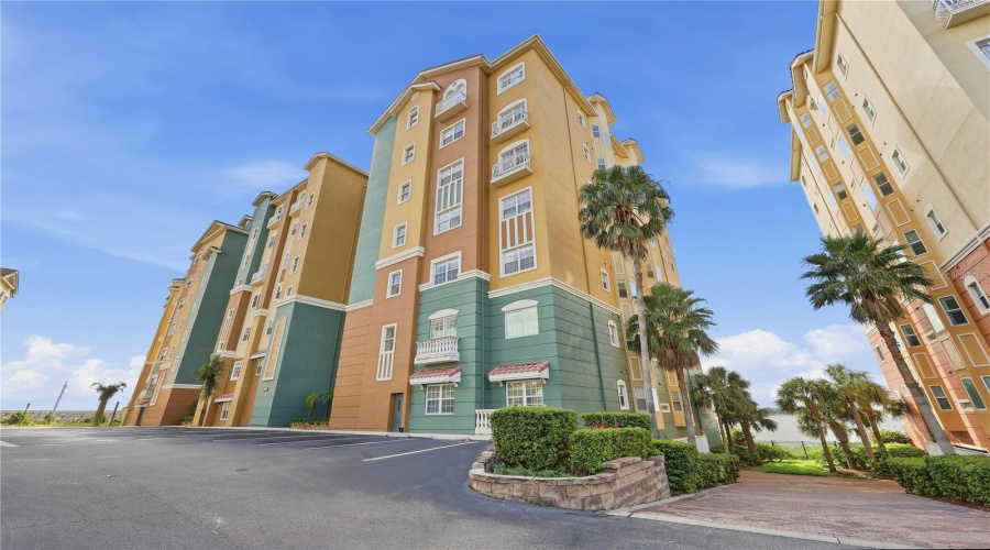 Orlando, Florida 32836, 2 Bedroom Bedrooms, ,2 Bathroombathrooms,Residential,For Sale,The Esplanade,0,Mfro6441656