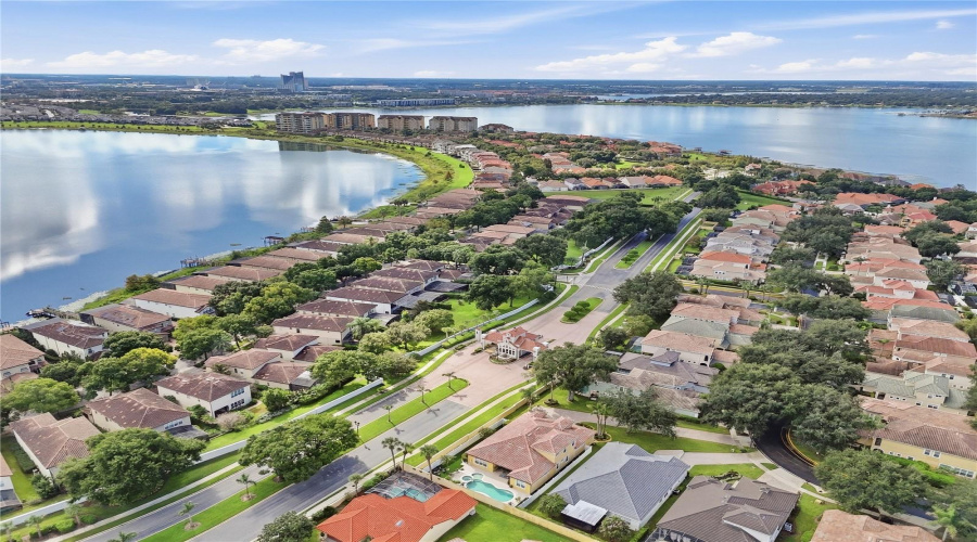 Orlando, Florida 32836, 2 Bedroom Bedrooms, ,2 Bathroombathrooms,Residential,For Sale,The Esplanade,0,Mfro6441656