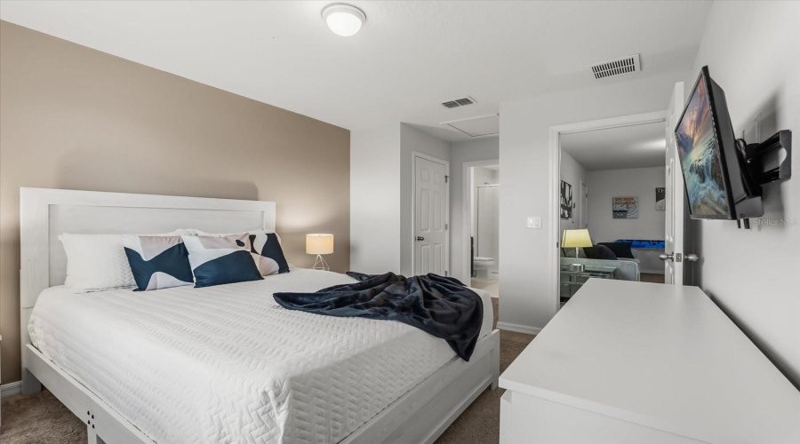 Kissimmee, Florida 34747, 4 Bedroom Bedrooms, ,4 Bathroombathrooms,Residential,For Sale,Carey Palm,0,Mfro6442492