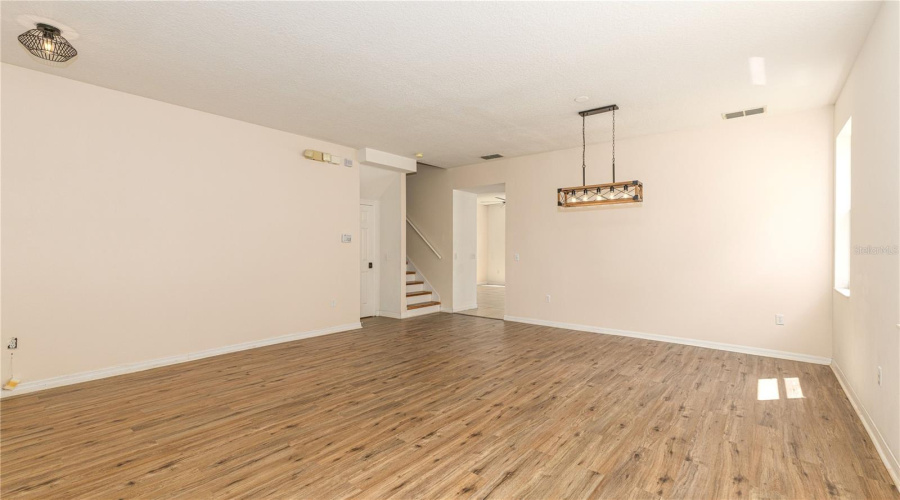 Kissimmee, Florida 34747, 5 Bedroom Bedrooms, ,3 Bathroombathrooms,Residential,For Sale,Blooming Alamanda,0,Mfro6434366