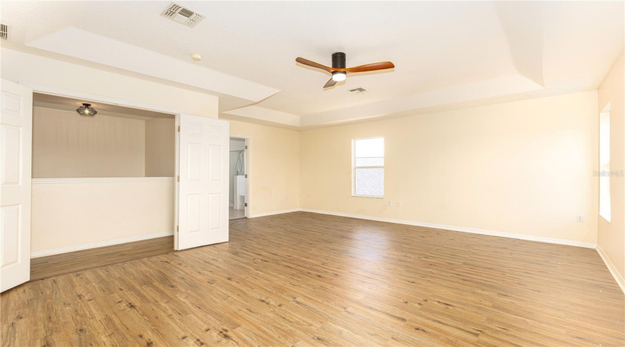 Kissimmee, Florida 34747, 5 Bedroom Bedrooms, ,3 Bathroombathrooms,Residential,For Sale,Blooming Alamanda,0,Mfro6434366
