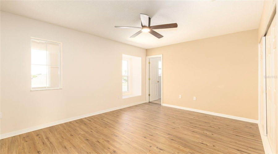Kissimmee, Florida 34747, 5 Bedroom Bedrooms, ,3 Bathroombathrooms,Residential,For Sale,Blooming Alamanda,0,Mfro6434366