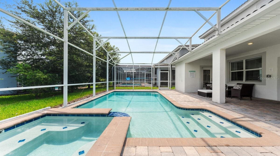 Davenport, Florida 33896, 6 Bedroom Bedrooms, ,6 Bathroombathrooms,Residential,For Sale,Palmero,0,Mfro6442529