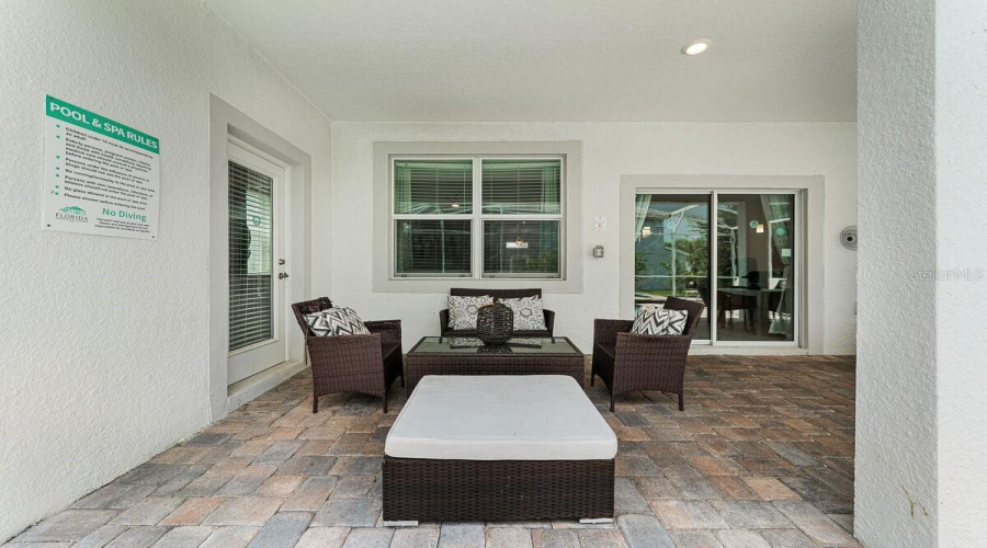Davenport, Florida 33896, 6 Bedroom Bedrooms, ,6 Bathroombathrooms,Residential,For Sale,Palmero,0,Mfro6442529