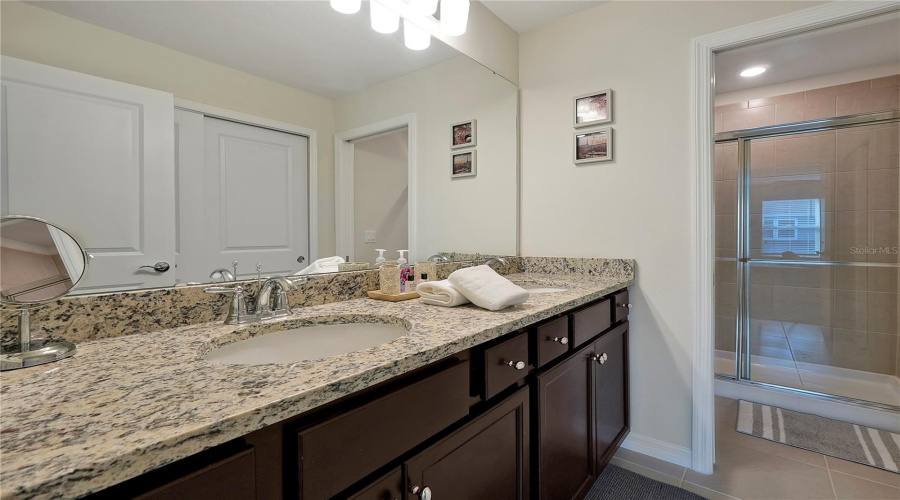 Davenport, Florida 33897, 5 Bedroom Bedrooms, ,4 Bathroombathrooms,Residential,For Sale,Lana,0,Mfro6442564