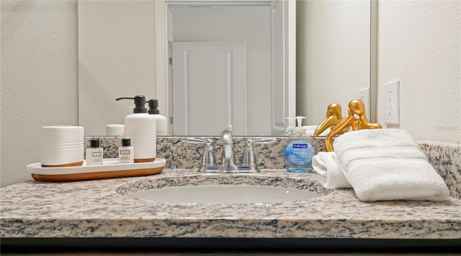 Davenport, Florida 33897, 5 Bedroom Bedrooms, ,4 Bathroombathrooms,Residential,For Sale,Lana,0,Mfro6442564