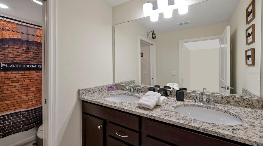 Davenport, Florida 33897, 5 Bedroom Bedrooms, ,4 Bathroombathrooms,Residential,For Sale,Lana,0,Mfro6442564