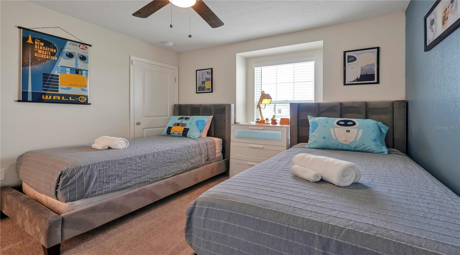 Davenport, Florida 33897, 5 Bedroom Bedrooms, ,4 Bathroombathrooms,Residential,For Sale,Lana,0,Mfro6442564