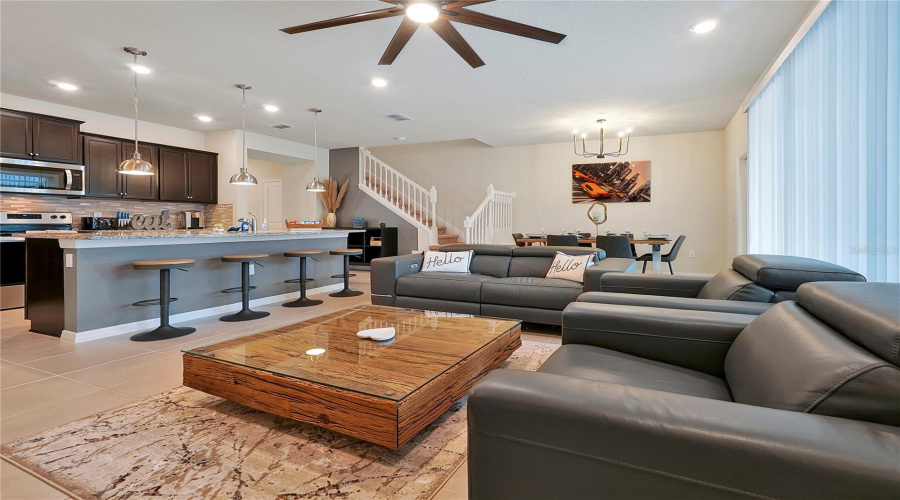 Davenport, Florida 33897, 5 Bedroom Bedrooms, ,4 Bathroombathrooms,Residential,For Sale,Lana,0,Mfro6442564