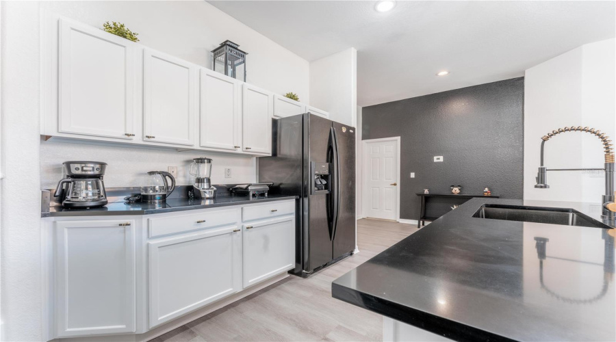 Davenport, Florida 33837, 5 Bedroom Bedrooms, ,3 Bathroombathrooms,Residential,For Sale,Cadiz,0,Mfro6438900