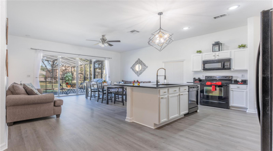 Davenport, Florida 33837, 5 Bedroom Bedrooms, ,3 Bathroombathrooms,Residential,For Sale,Cadiz,0,Mfro6438900