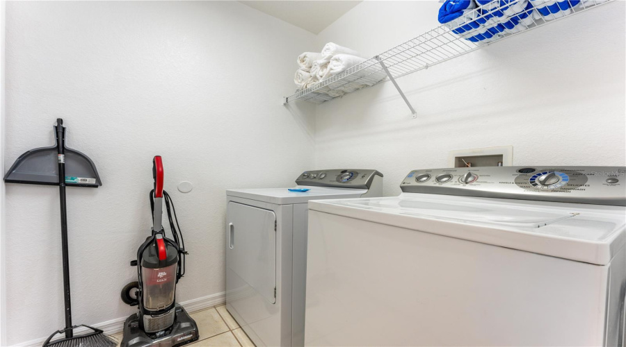 Davenport, Florida 33837, 5 Bedroom Bedrooms, ,3 Bathroombathrooms,Residential,For Sale,Cadiz,0,Mfro6438900