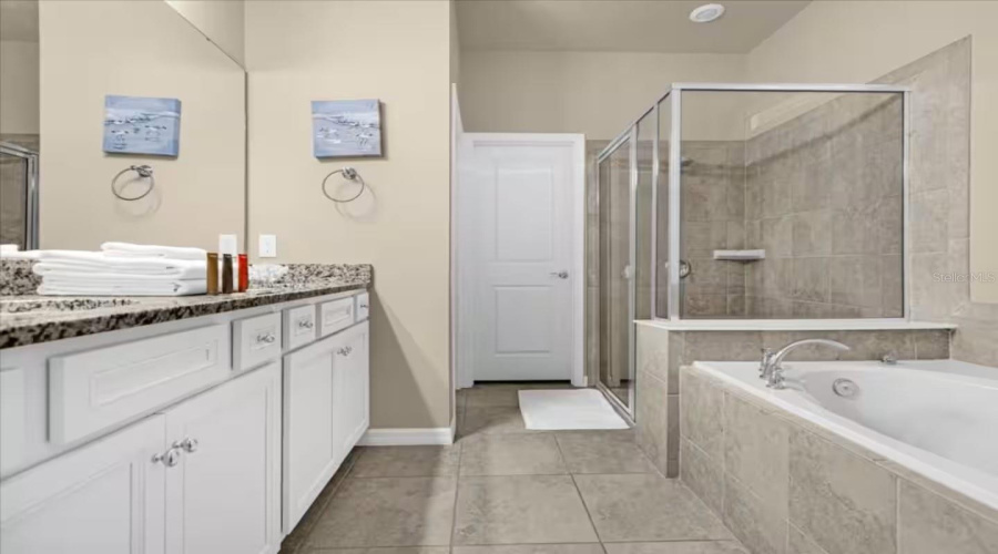Davenport, Florida 33897, 5 Bedroom Bedrooms, ,5 Bathroombathrooms,Residential,For Sale,Summer,0,Mfro6439025