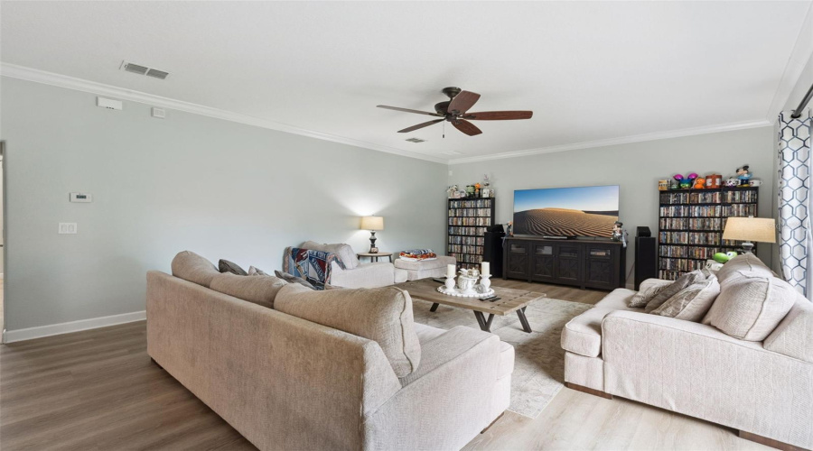 Davenport, Florida 33896, 5 Bedroom Bedrooms, ,3 Bathroombathrooms,Residential,For Sale,Gleneagles,0,Mfro6439171