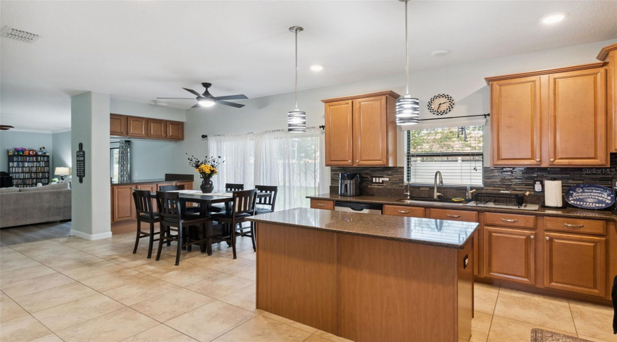 Davenport, Florida 33896, 5 Bedroom Bedrooms, ,3 Bathroombathrooms,Residential,For Sale,Gleneagles,0,Mfro6439171