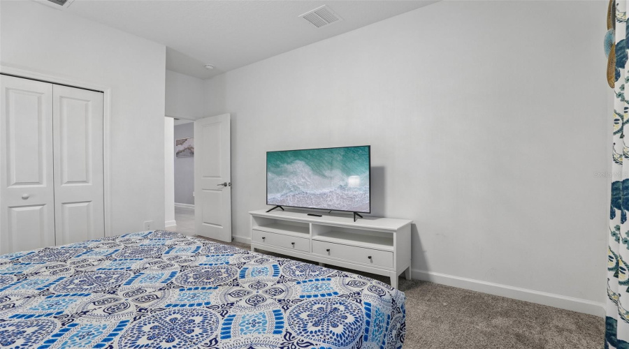 Davenport, Florida 33896, 5 Bedroom Bedrooms, ,5 Bathroombathrooms,Residential,For Sale,Leader,0,Mfro6440194
